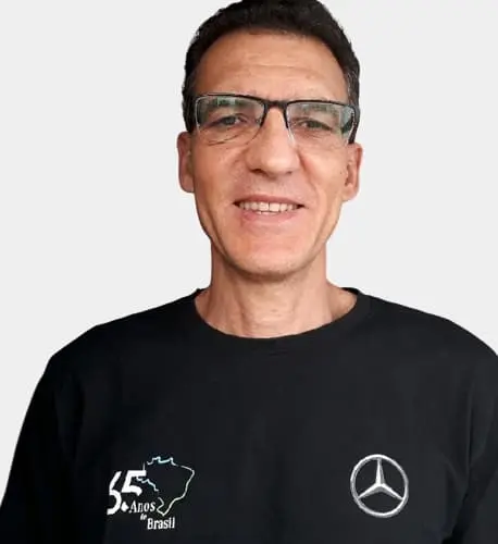 Review author: Ricardo Mühlbauer