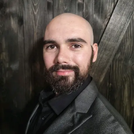 Review author: Travis DeForge